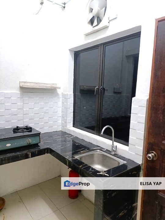 Jalan Selasih Taman Saujana Utama 3 Non Bumi Back Kitchen Extended Well Kept FOR SALE, Selangor, Sungai Buloh
