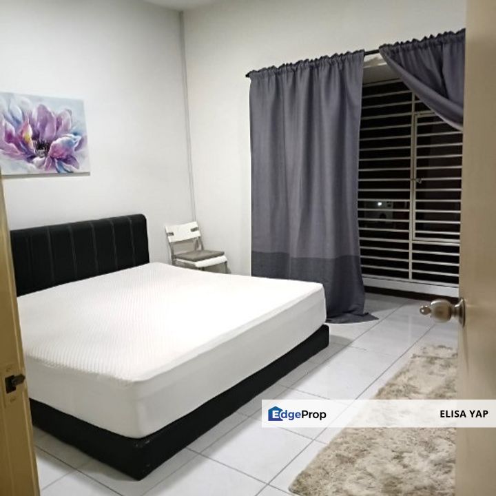 Jalan Selasih Taman Saujana Utama 3 Non Bumi Back Kitchen Extended Well Kept FOR SALE, Selangor, Sungai Buloh