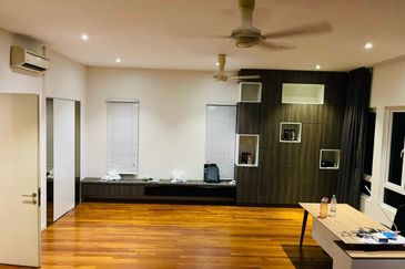 Rafflesia @ The Hill