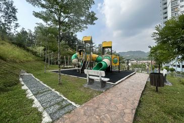 Puncak Saujana