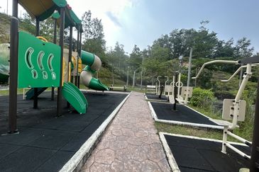 Puncak Saujana