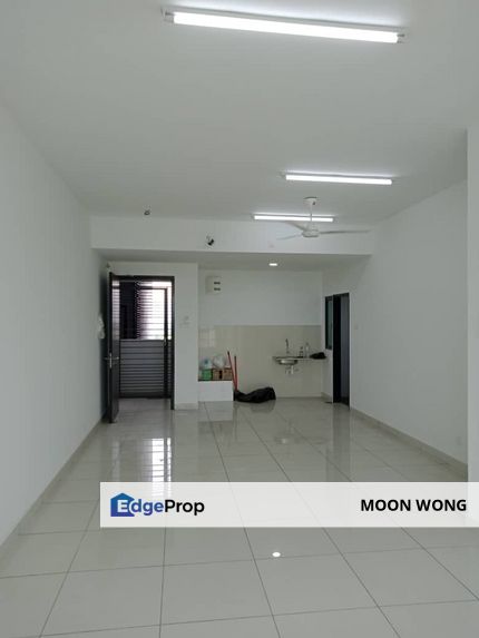 Pool View Kiara Plaza Apartment Corner unit , Semenyih, Selangor, Semenyih