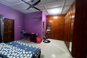 SL7, Bandar Sungai Long