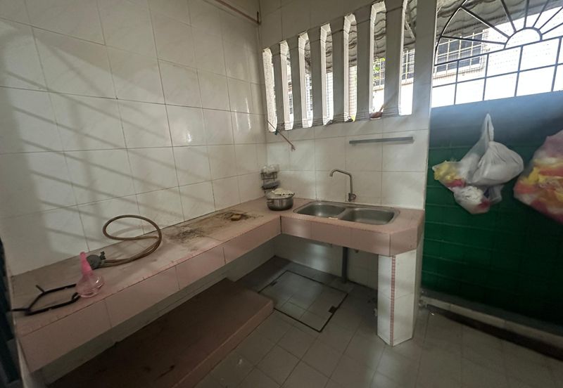 SL 4, Bandar Sungai Long