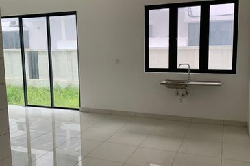 Villa 33, Bukit Manda'rina