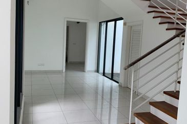 Villa 33, Bukit Manda'rina