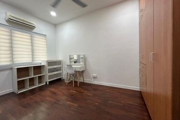 Bandar Sungai Long 2.5 Storey Semi-D