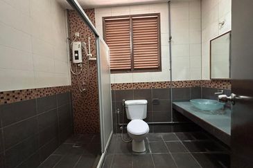 Bandar Sungai Long 2.5 Storey Semi-D