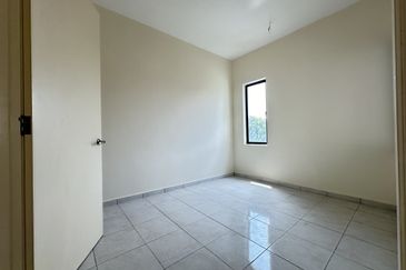 Avenue 2, Lake Valley