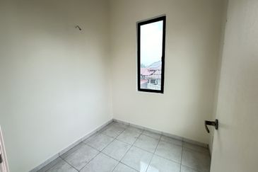 Avenue 2, Lake Valley