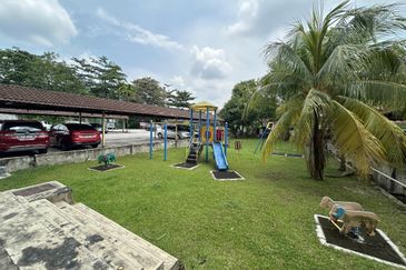 Pangsapuri Bayu Suria (Summerfields Apartments)