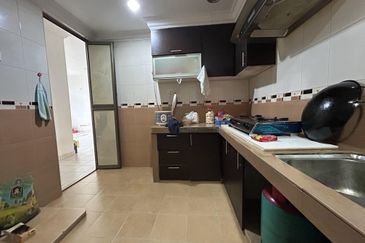 Pangsapuri Bayu Suria (Summerfields Apartments)