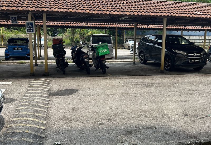 Pangsapuri Bayu Suria (Summerfields Apartments)