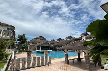 Avenue 2, Lake Valley