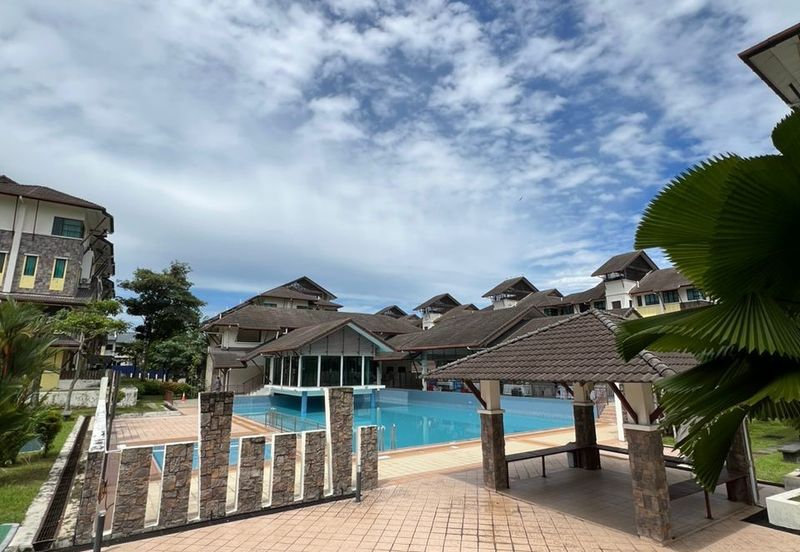 Avenue 2, Lake Valley