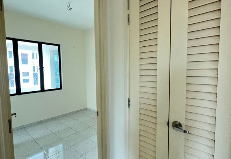 Avenue 2, Lake Valley