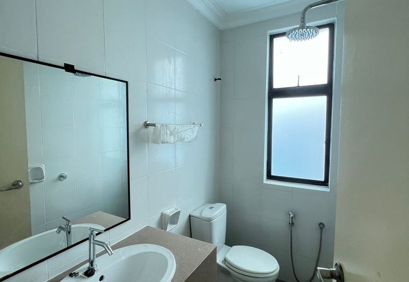 Avenue 2, Lake Valley