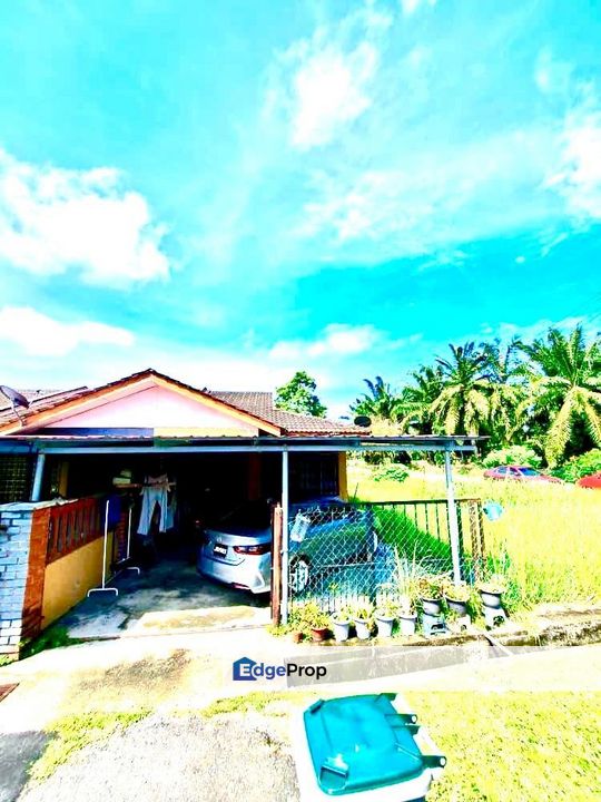 CORNER LOT SANGAT LUAS BAWAH HRGA PASARAN, Johor, Pontian