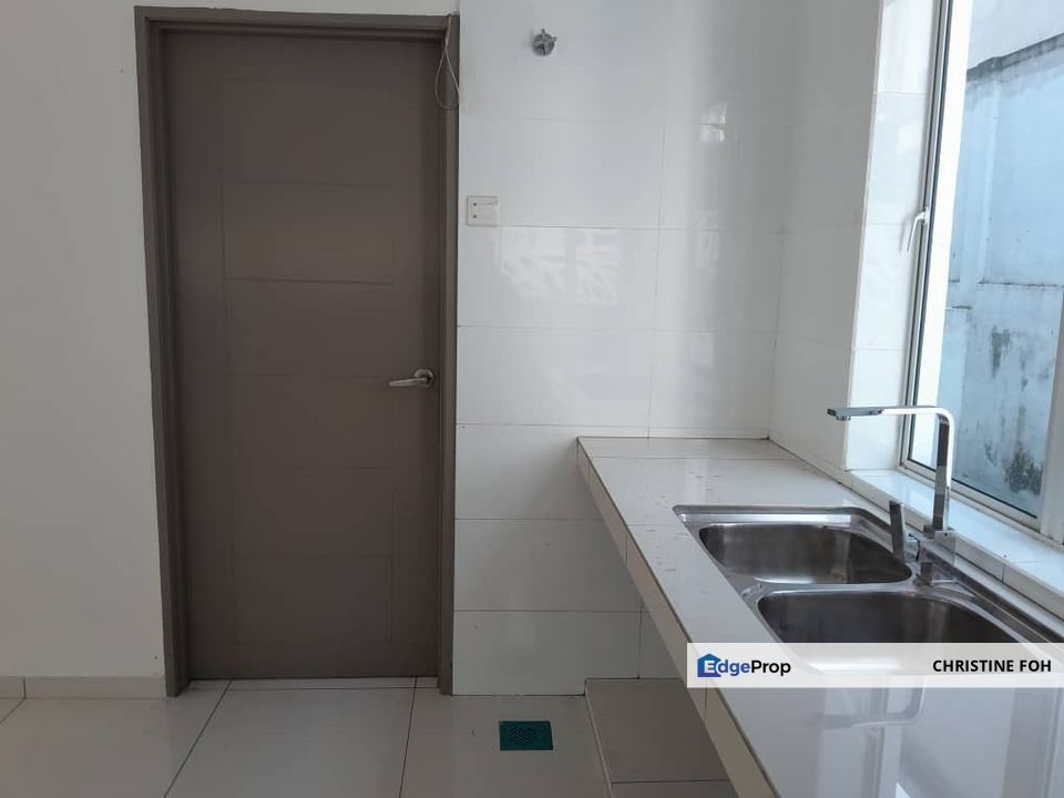 LAHAT MINES, LAHAT, PERAK DOUBLE STOREY SEMI DETACHED HOUSE FOR SALE, Perak, Lahat