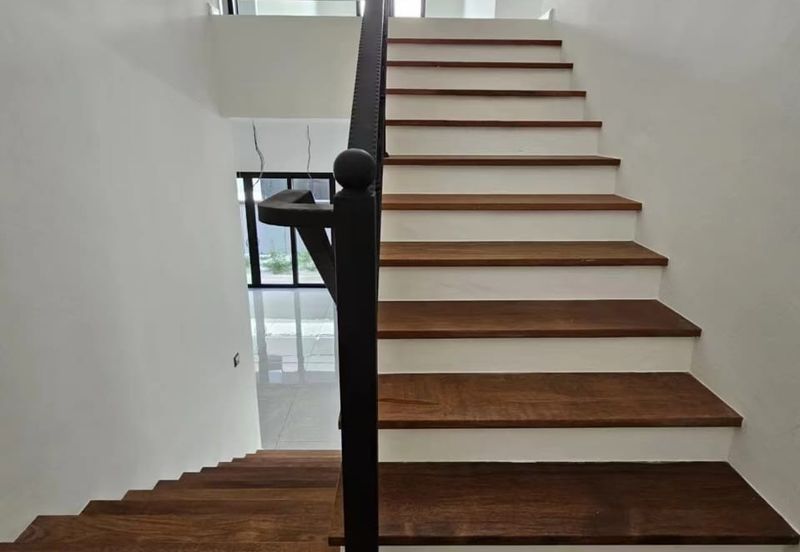 The Grand Thompson Residence