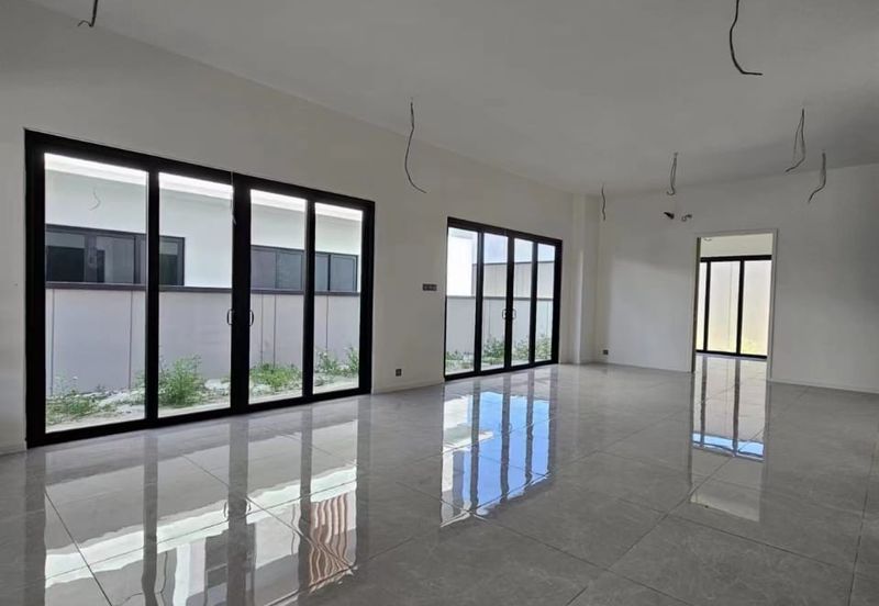 The Grand Thompson Residence