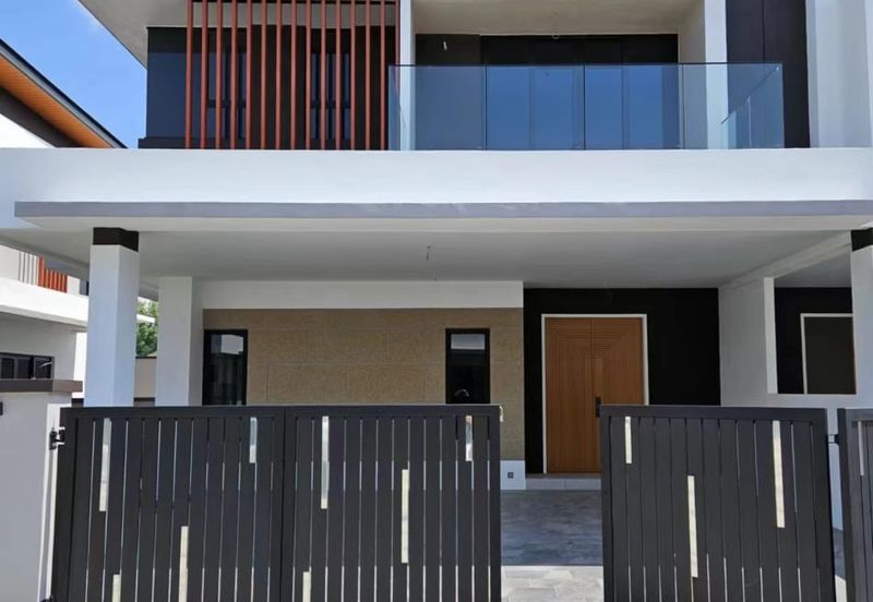 The Grand Thompson Residence