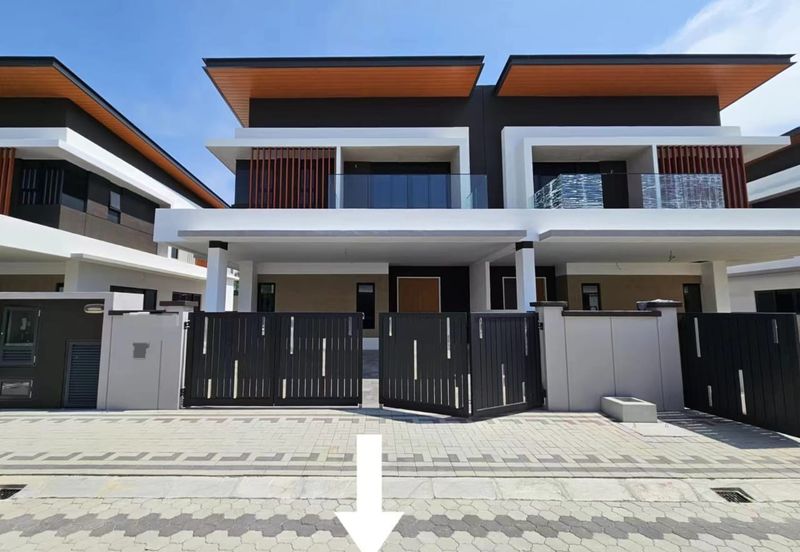 The Grand Thompson Residence