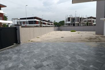 The Grand Thompson Residence