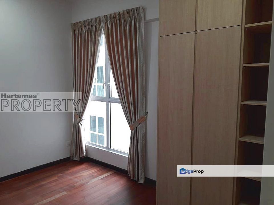 Medella Oasis Business Park 2 room partial furnished unit for rent, Selangor, Ara Damansara