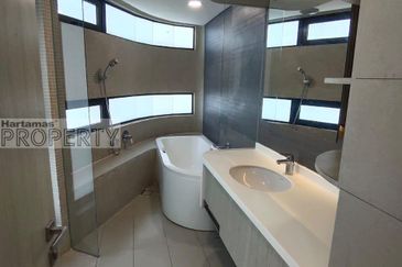 AraGreens Residences