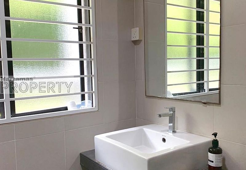 Kampung Sungai Kayu Ara