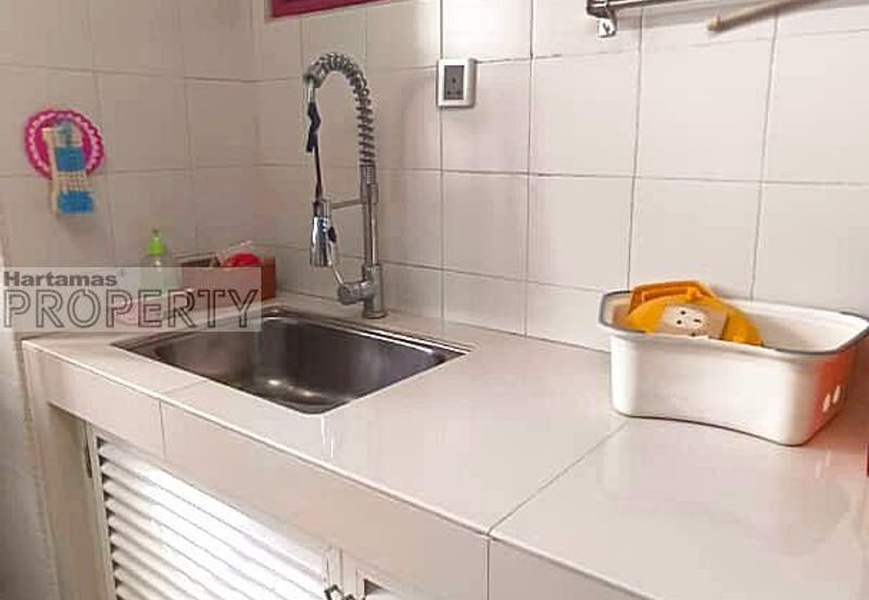 Spring & Summer Villa