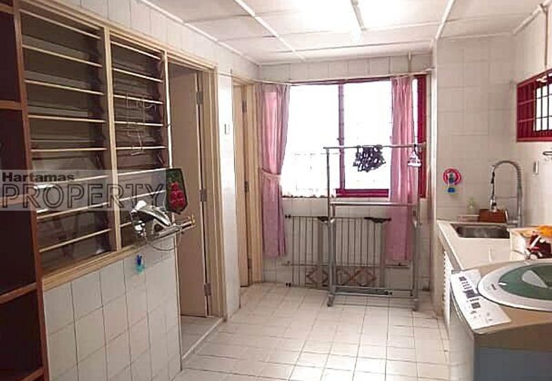 Spring & Summer Villa