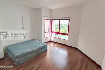 Spring & Summer Villa