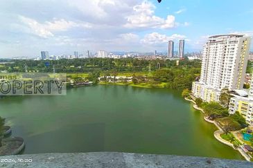 Spring & Summer Villa