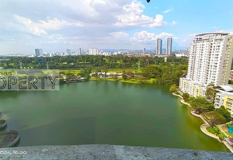 Spring & Summer Villa