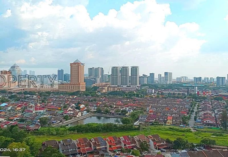 Spring & Summer Villa