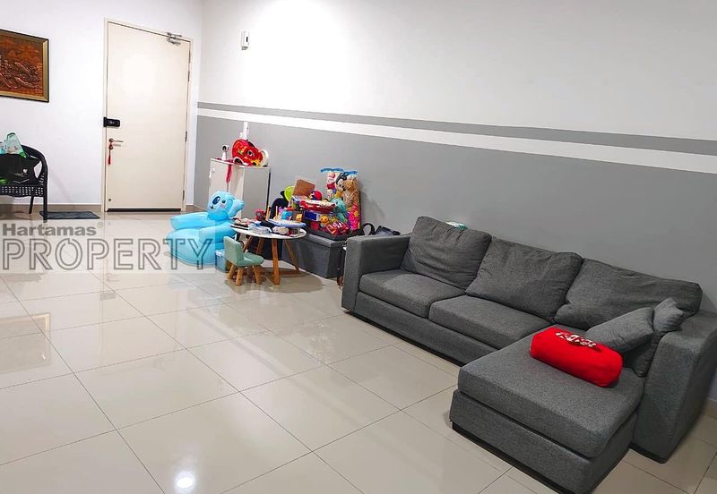 East Parc @ Menjalara