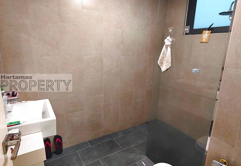 East Parc @ Menjalara