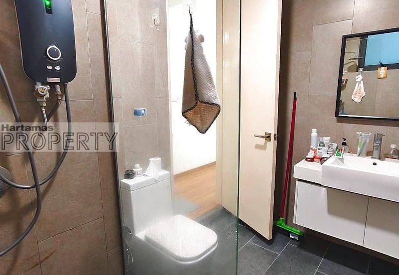 East Parc @ Menjalara