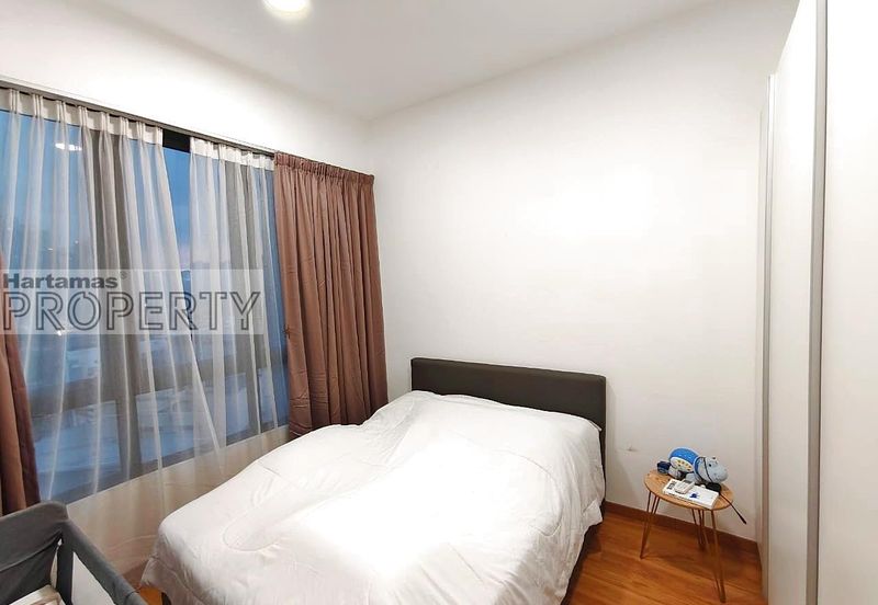 East Parc @ Menjalara