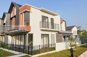 Elmina Green Three @ City of Elmina