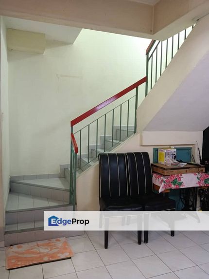 For Sale: Renovated 2-Storey Terrace @ USJ 1 | 4+2R 3B | Not Facing House-to-House, Selangor, USJ