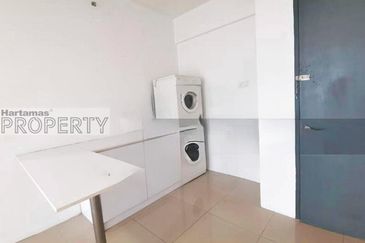 V12 Sovo (Menara Suria)