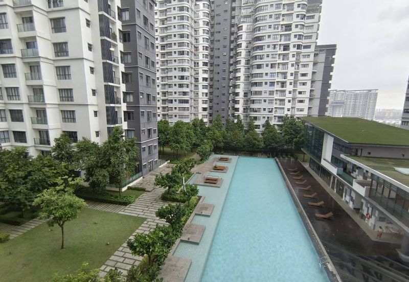 Maisson @ Platinum Apartment