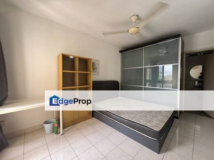 Palm Spring Master Room | Private Bathroom | Fully Furnished | Ready t, Selangor, Sunway Damansara