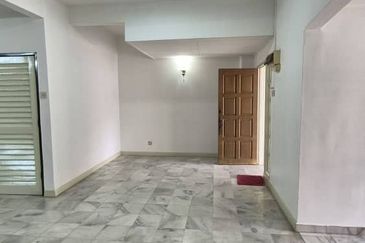 Bandar Sri Damansara SD8 | 2-Storey Terrace | 5R3B | Freehold | Fully Extended