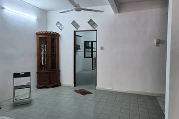 Bandar Sri Damansara SD8 | 2-Storey Terrace | 5R3B | Freehold | Fully Extended