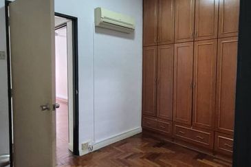 Bandar Sri Damansara SD8 | 2-Storey Terrace | 5R3B | Freehold | Fully Extended