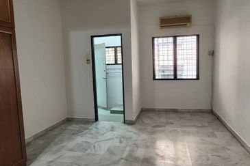 Bandar Sri Damansara SD8 | 2-Storey Terrace | 5R3B | Freehold | Fully Extended